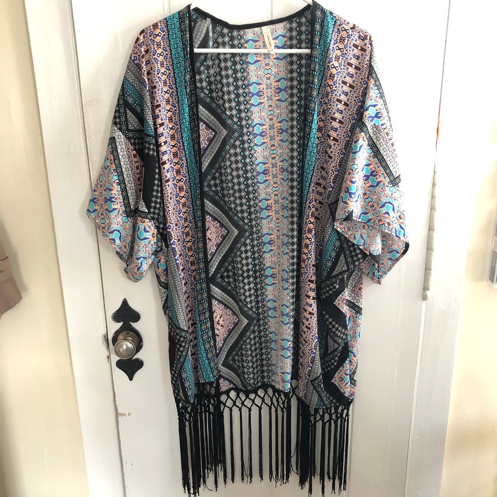 Tyche Short Sleeve Tribal Print Multi-Color Kimono